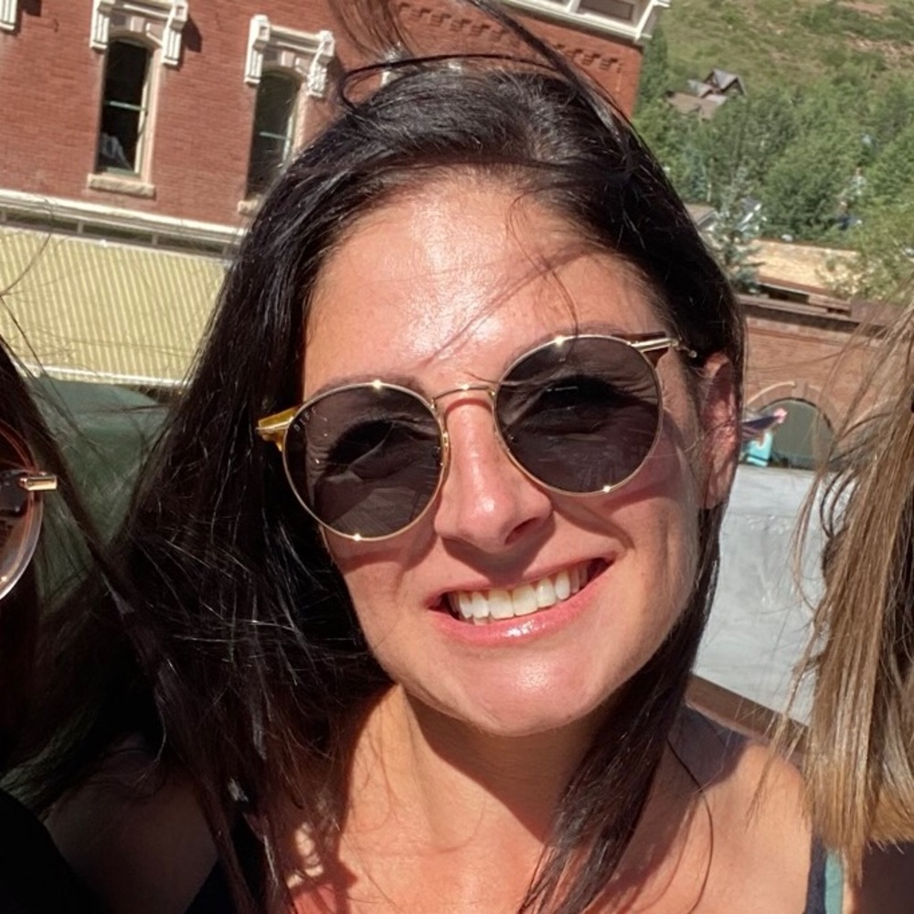 Meet your Posher, Courtney